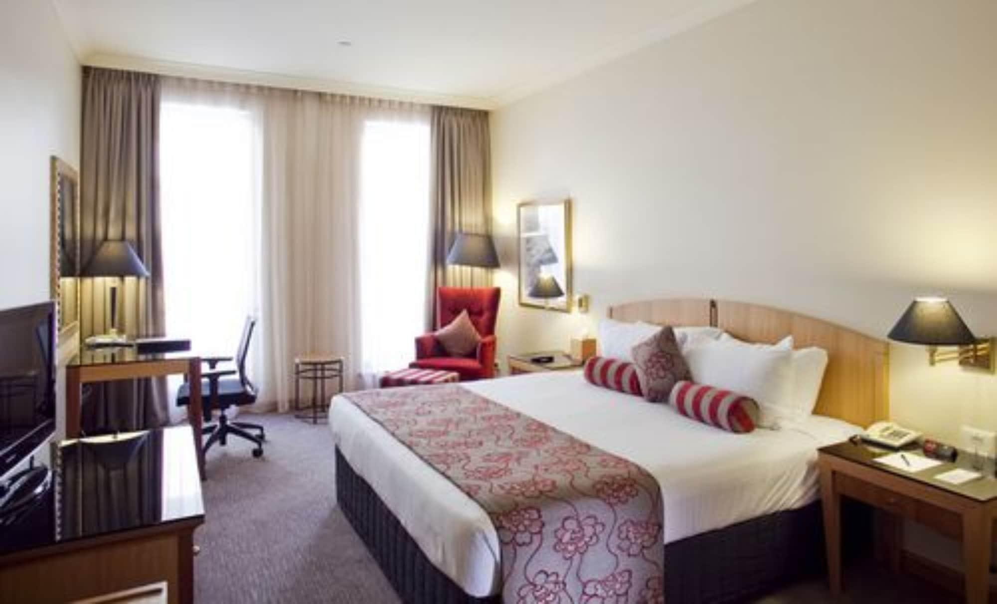 Duxton Hotel Перт Екстер'єр фото A room at the hotel