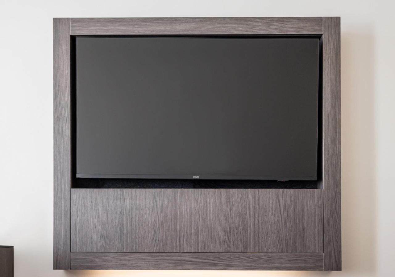 Duxton Hotel Перт Екстер'єр фото A wall-mounted television