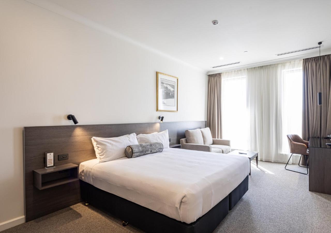 Duxton Hotel Перт Екстер'єр фото A room at the hotel